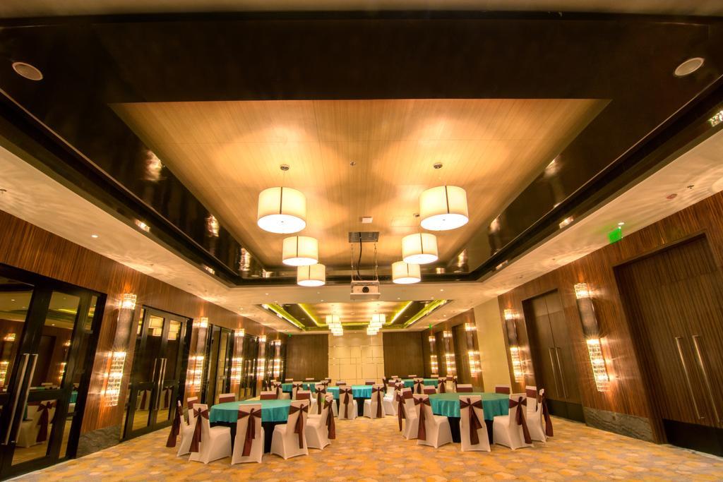 Courtyard By Marriott Bilaspur Exterior photo
