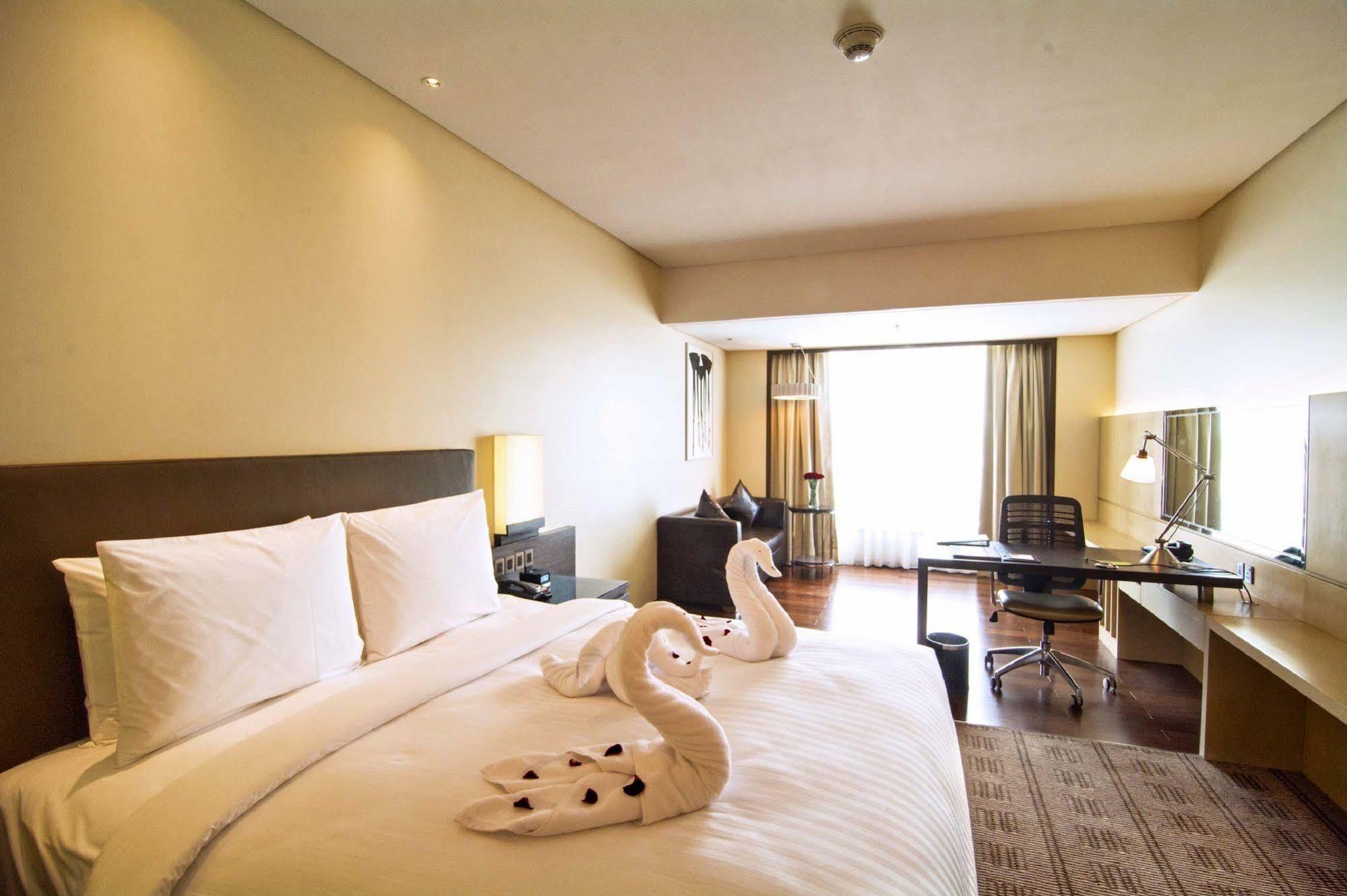 Courtyard By Marriott Bilaspur Exterior photo